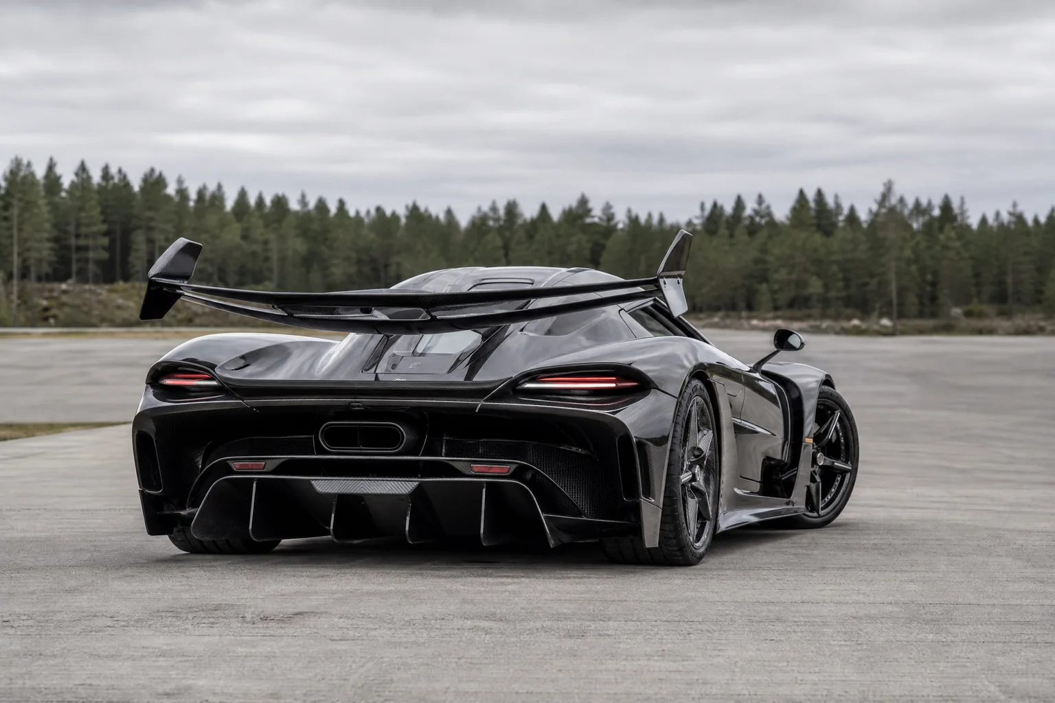 Close view of carbon fibre bodywork